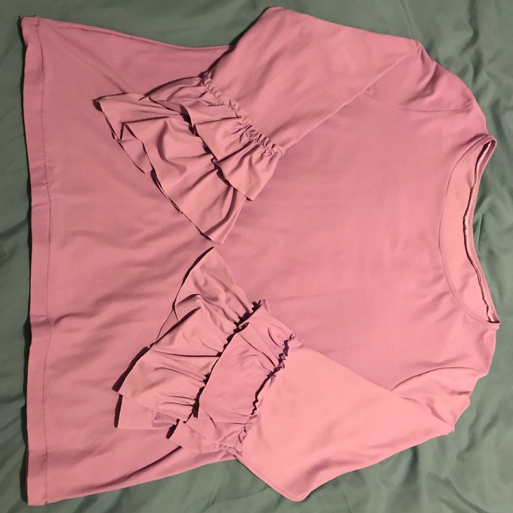 •Lavender Ruffled top